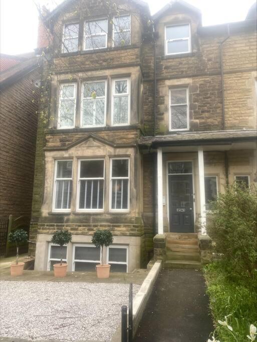 Dragon Parade Apartment Harrogate Extérieur photo