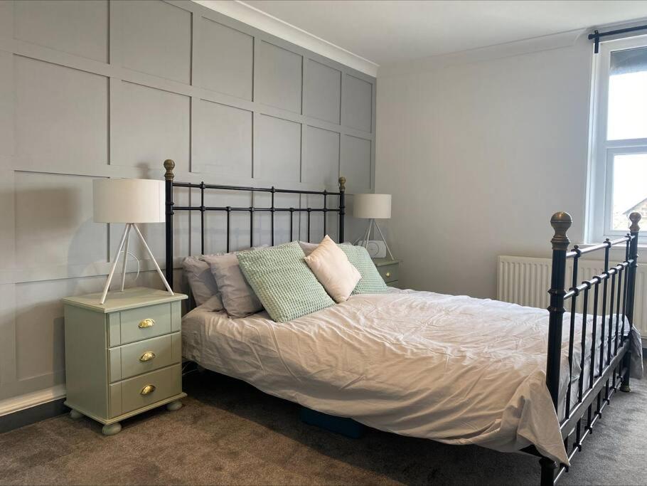 Dragon Parade Apartment Harrogate Extérieur photo