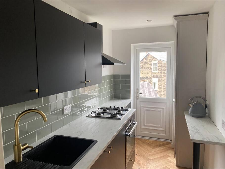 Dragon Parade Apartment Harrogate Extérieur photo
